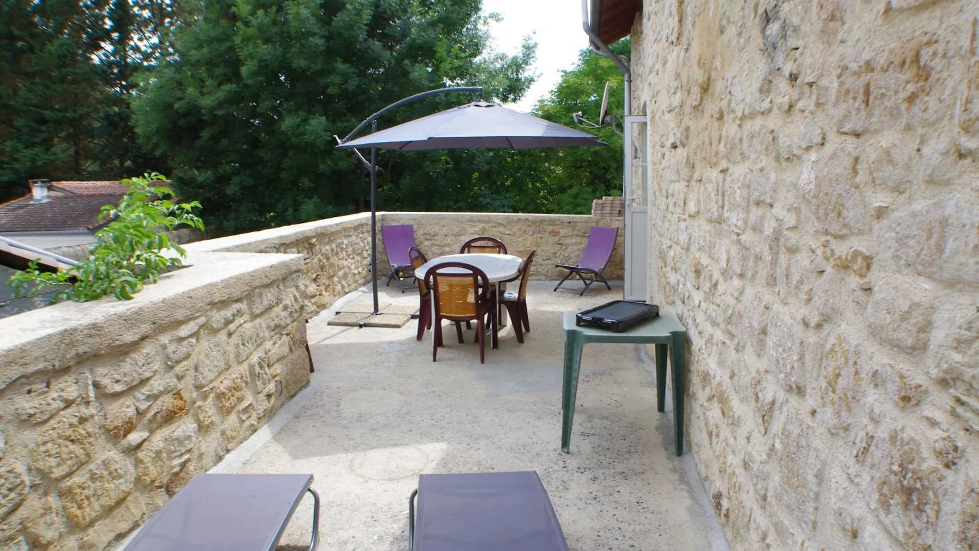 Le Domaine De L'Escadasse Faycelles 3*,